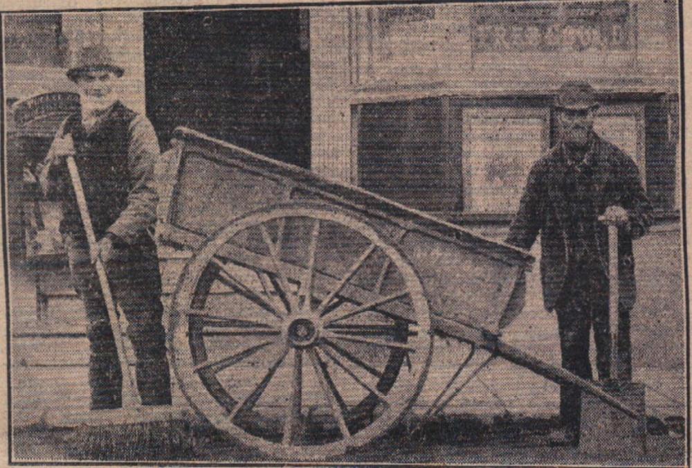 Dustmen of the days of yore><span></span>
