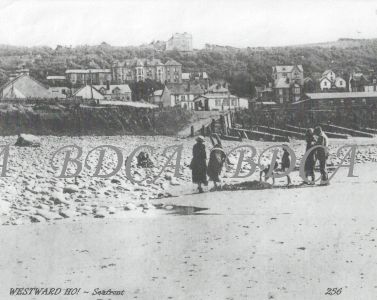 58   sea front people on beach